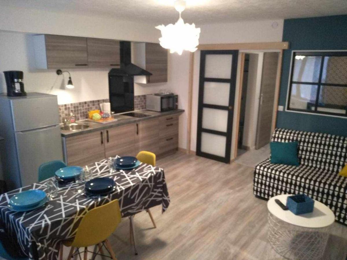 Joli Petit Logement En Centre Ville De ブリウド エクステリア 写真
